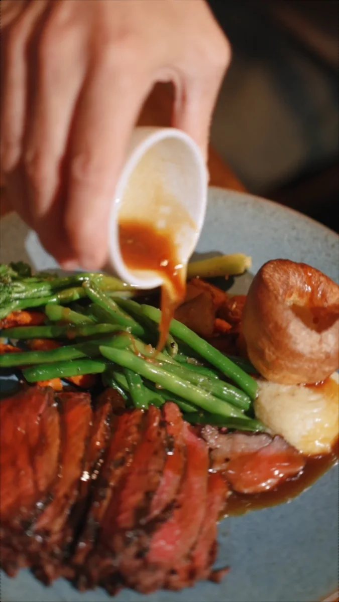 Sunday Roast and Live Music at Éire — organizer artwork