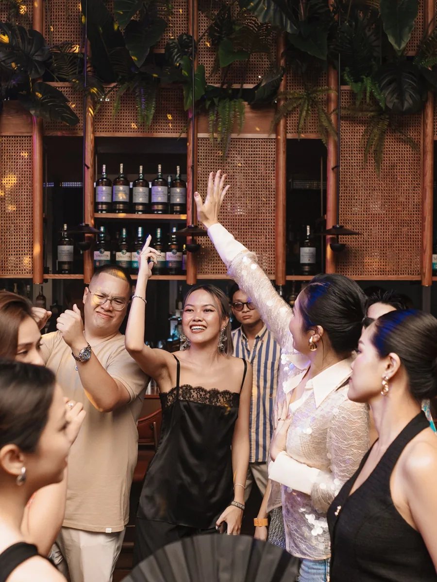 Guests at BAR SON in the organizer’s Industry Nights announcement